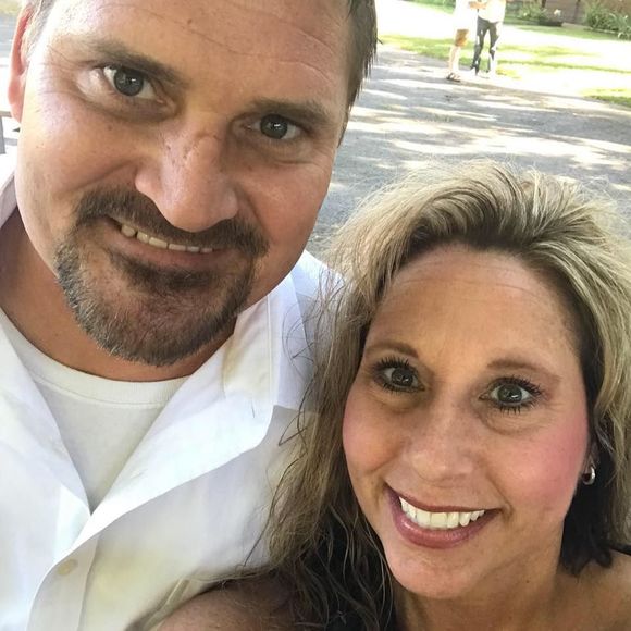 Meet your Posher, Jennifer - Picture 1 of 1